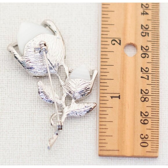 Vintage Chic Rose Brooch in Silver Tone - A13 - Picture 2 of 2